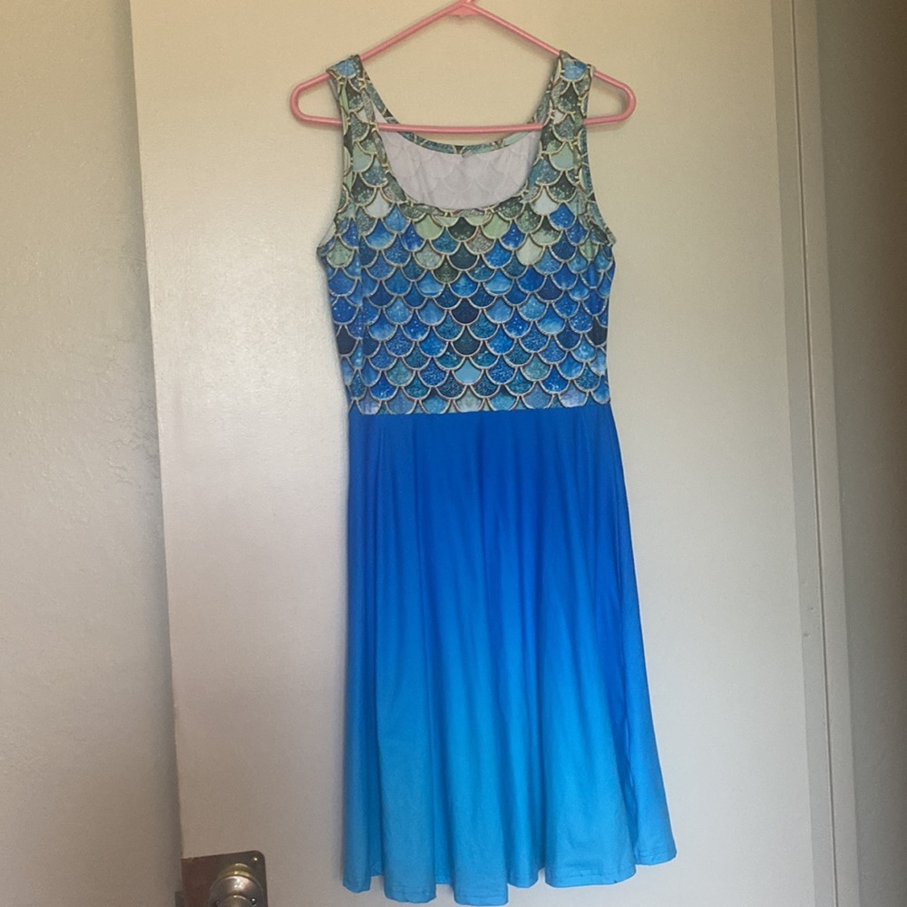 Beautiful mom mermaid dress I wore for my daughters birthday. (Mermaid themed)